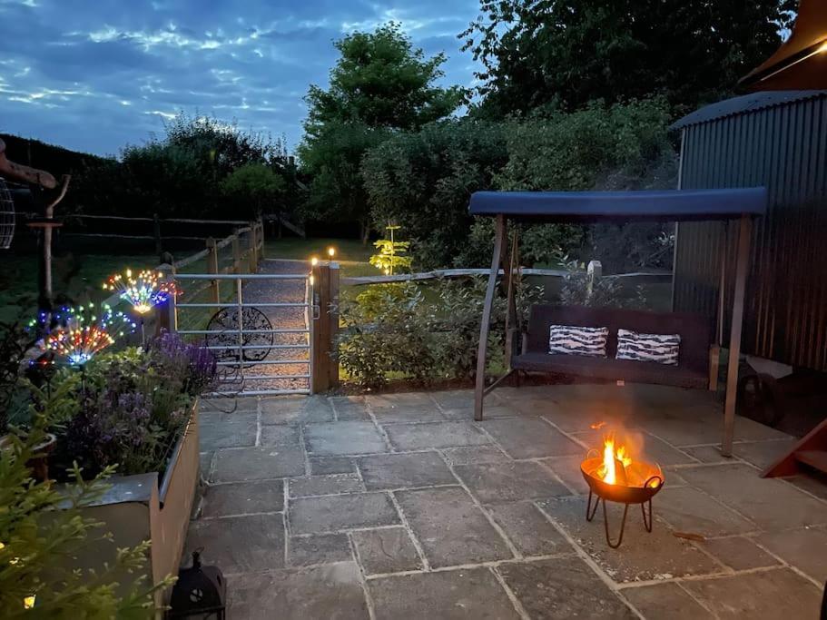 Forest View Shepherd Hut Ewhurst المظهر الخارجي الصورة